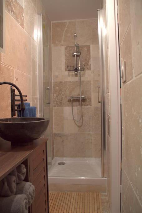 Apartament Logement Cosy - Proche Du Prado Bourges Zewnętrze zdjęcie
